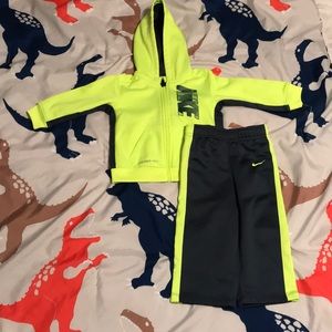 NIKE Therma Fit track suit 18M